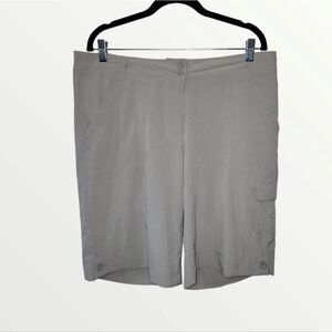 Magellan Women’s Outdoor Shorts gray size 14